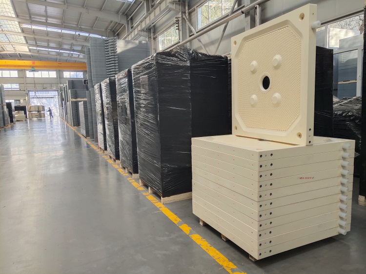 压滤机滤板成品车间